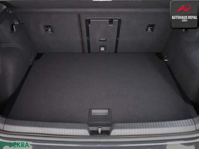 Volkswagen Golf view 13