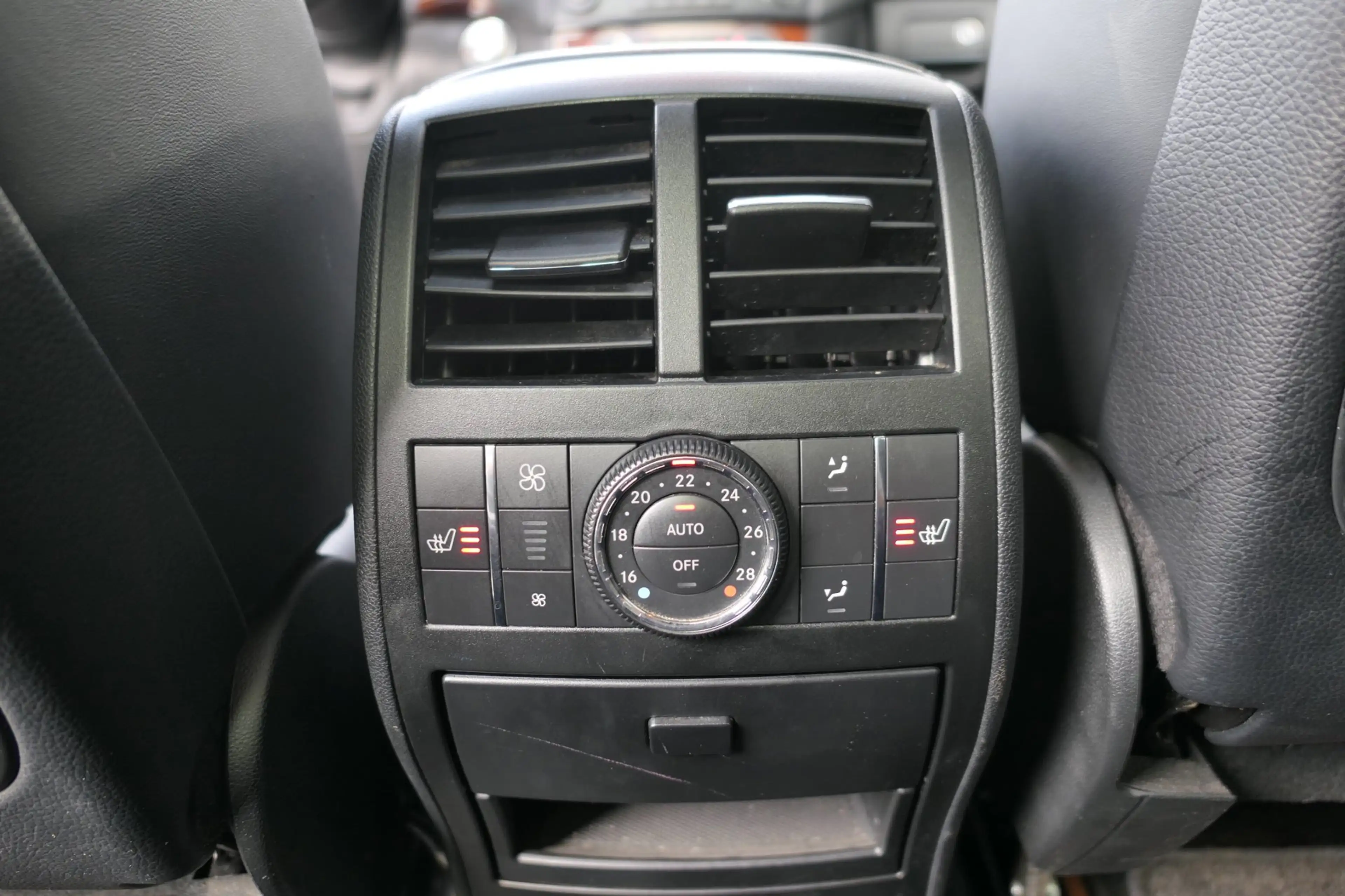 Mercedes-Benz GL 450 Youngtimer NAP 7-Persoons Schuifdak Luchtvering — photo 9