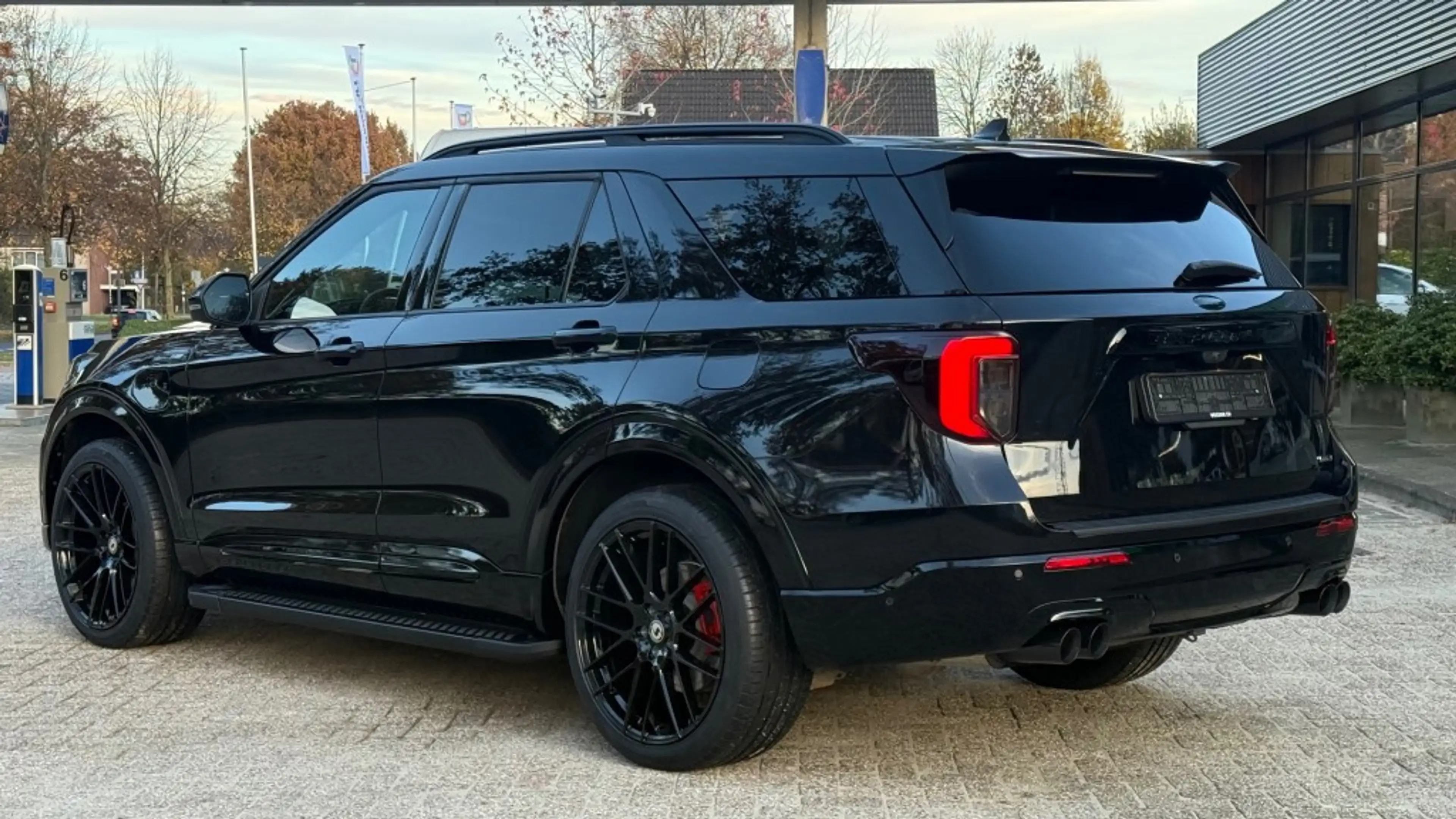 Ford Explorer 3.0 V6 EB PHEV ST-LINE / FULL BLACK EDITION / 20in — photo 21