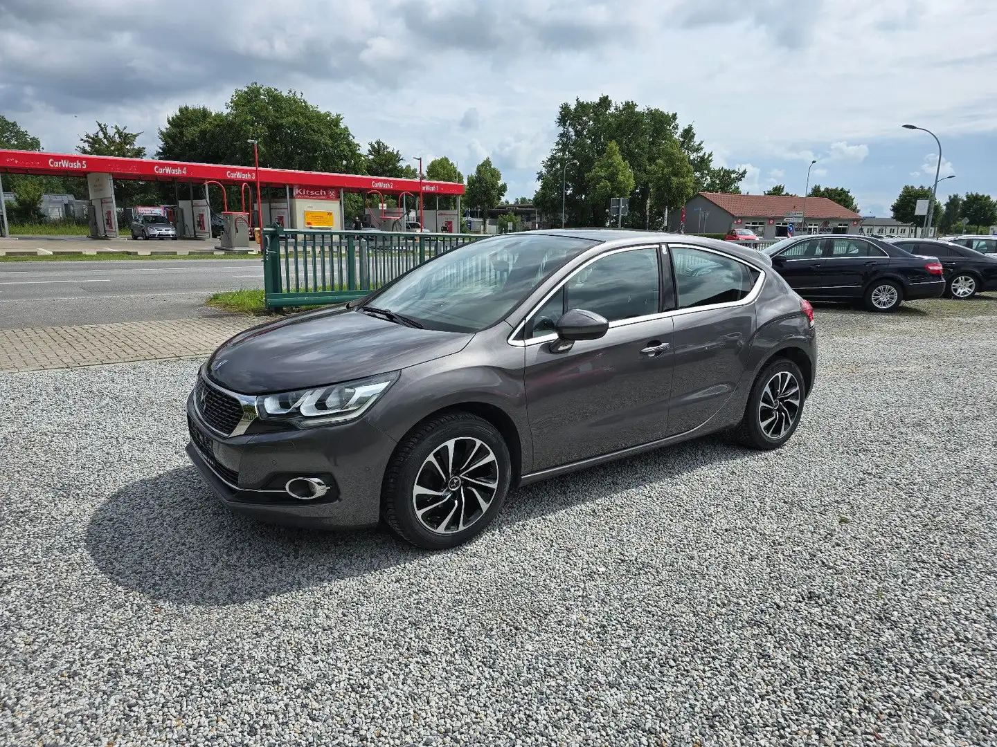 DS Automobiles DS 4 DS 4 Basis TÜV NEU Grau - 1