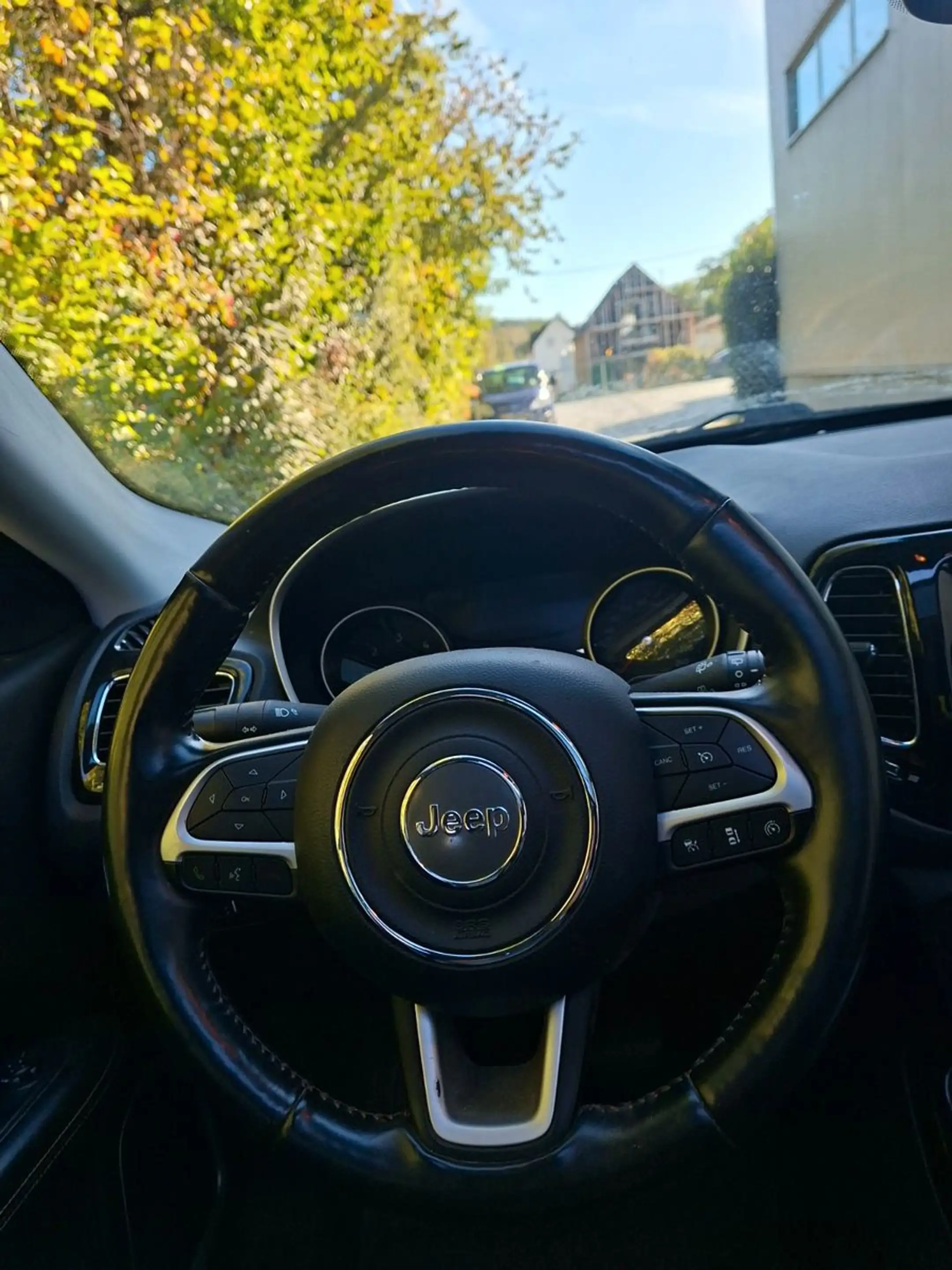 Jeep Compass Limited 4WD — photo 12