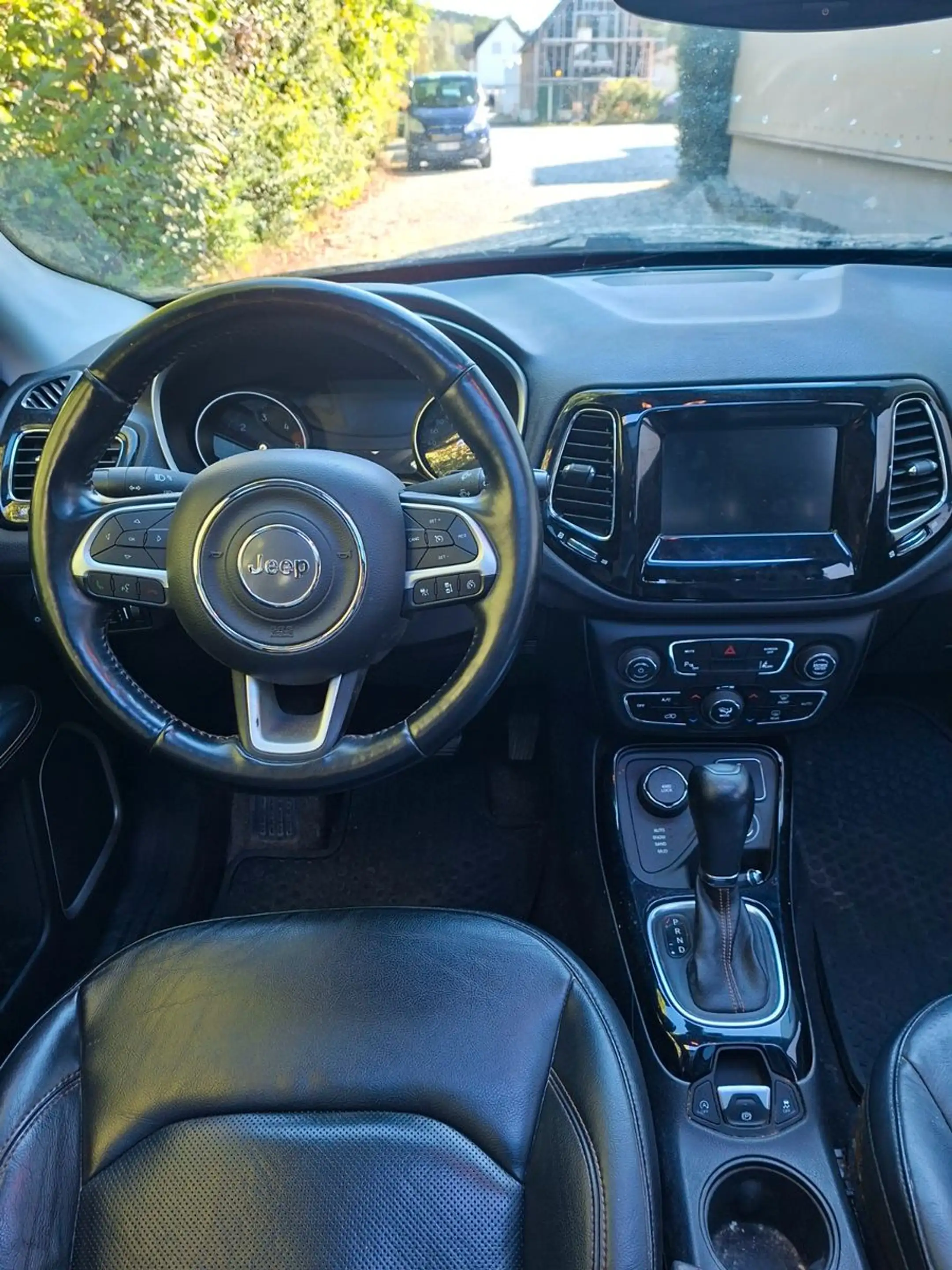 Jeep Compass Limited 4WD — photo 11