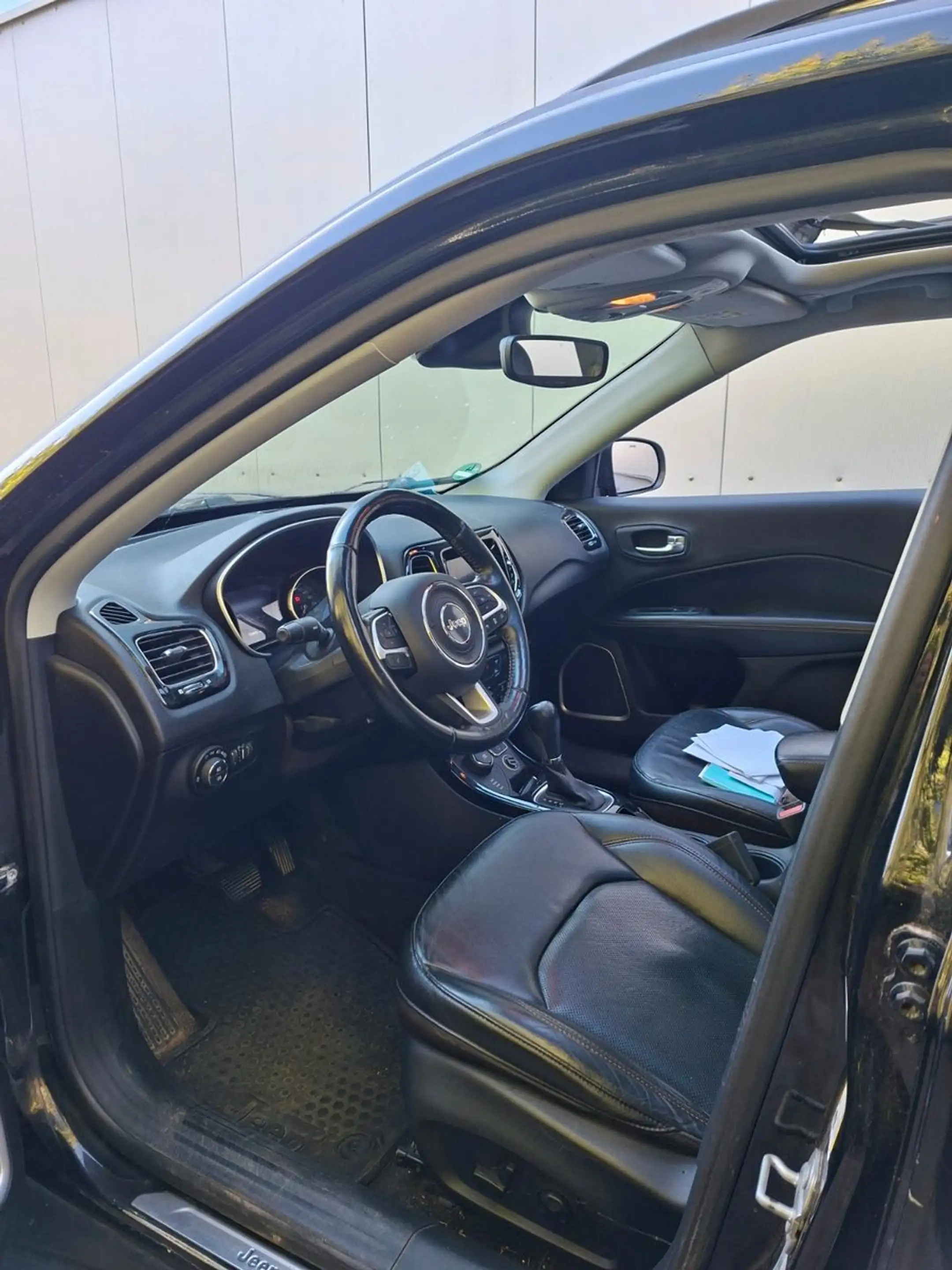 Jeep Compass Limited 4WD — photo 8