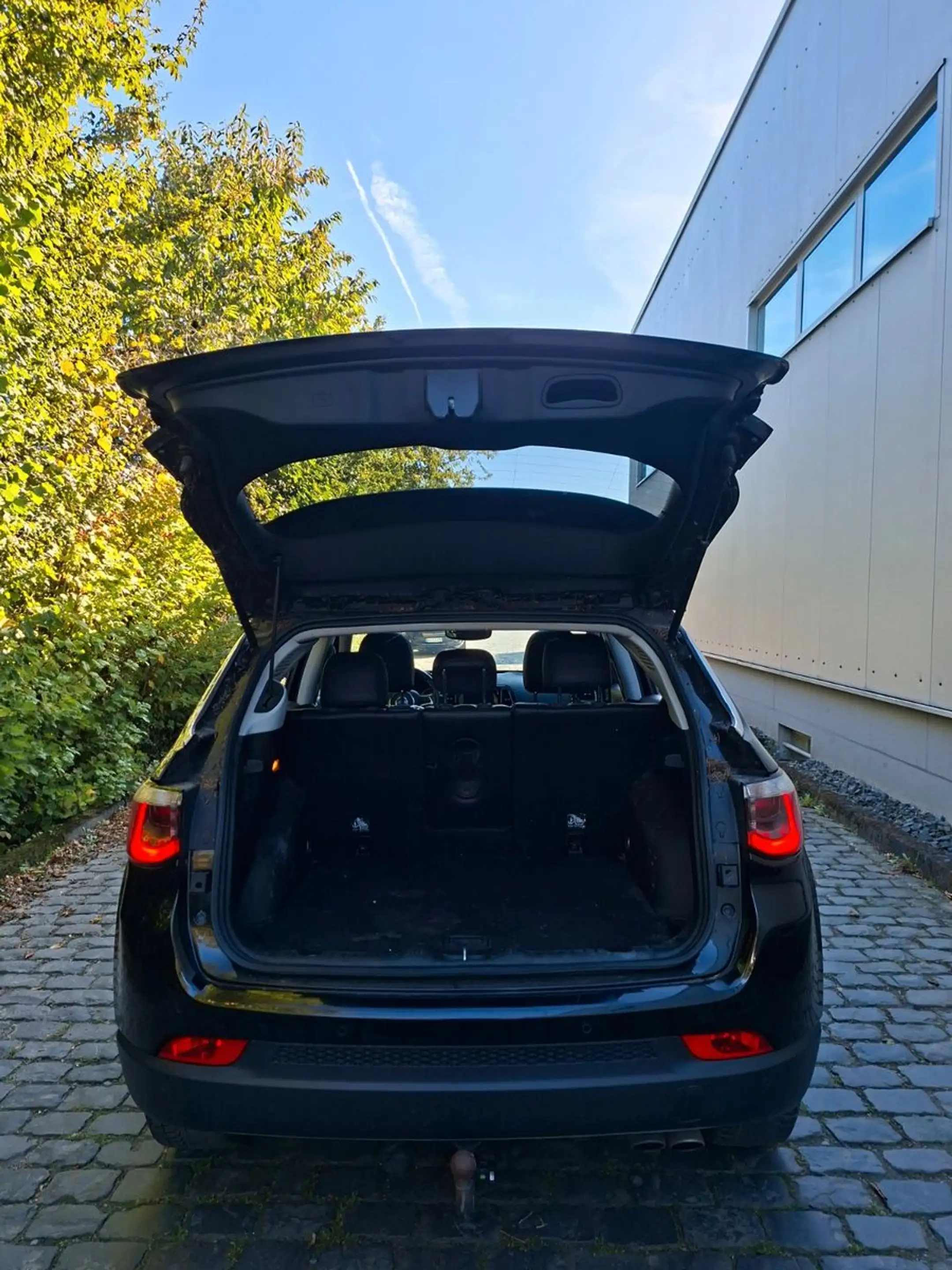 Jeep Compass Limited 4WD — photo 14