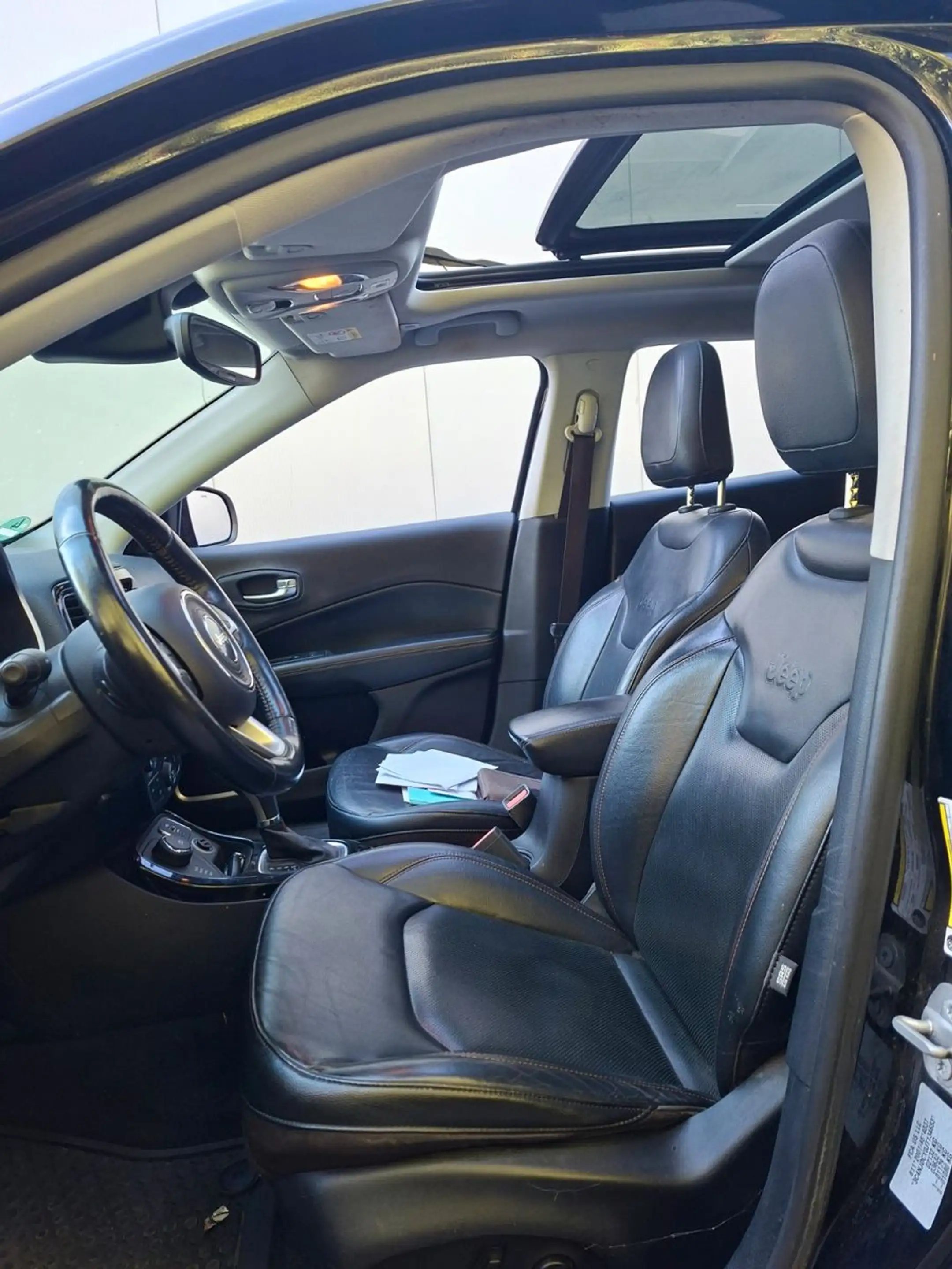 Jeep Compass Limited 4WD — photo 9