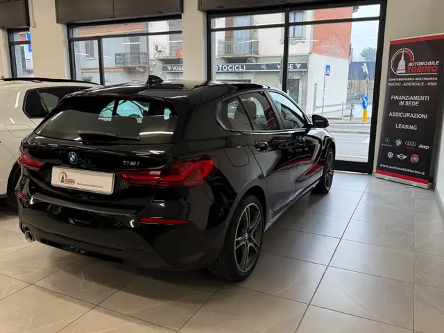 BMW 1 Series view 4