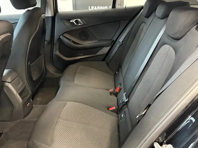 BMW 1 Series view 7