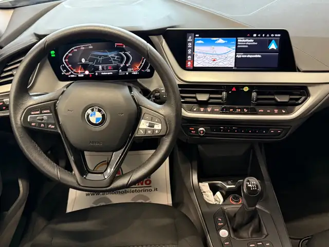 BMW 1 Series view 8