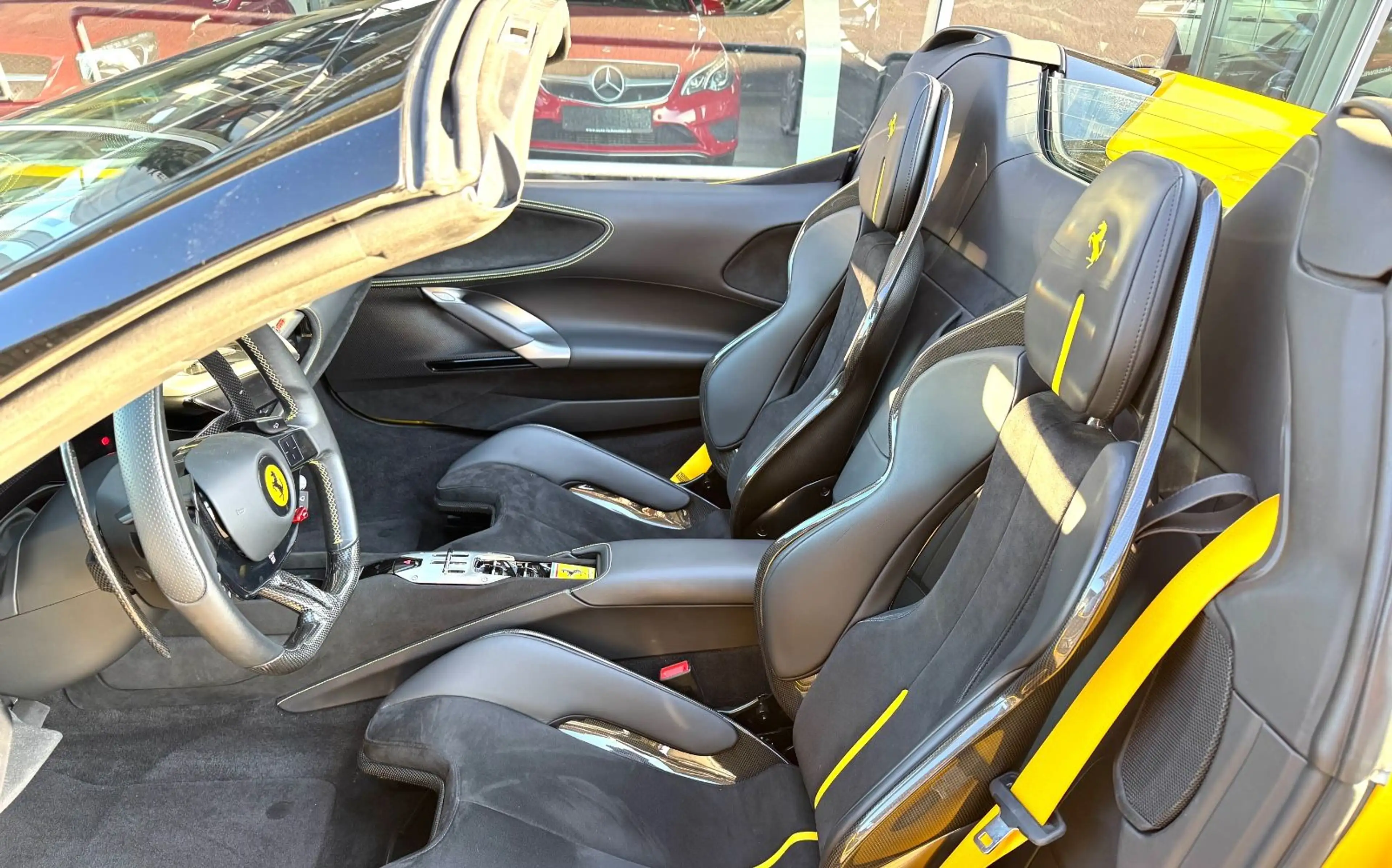Ferrari SF90 Spider Lift*Carbon*Racing Sitze*Kamera*LED — photo 11