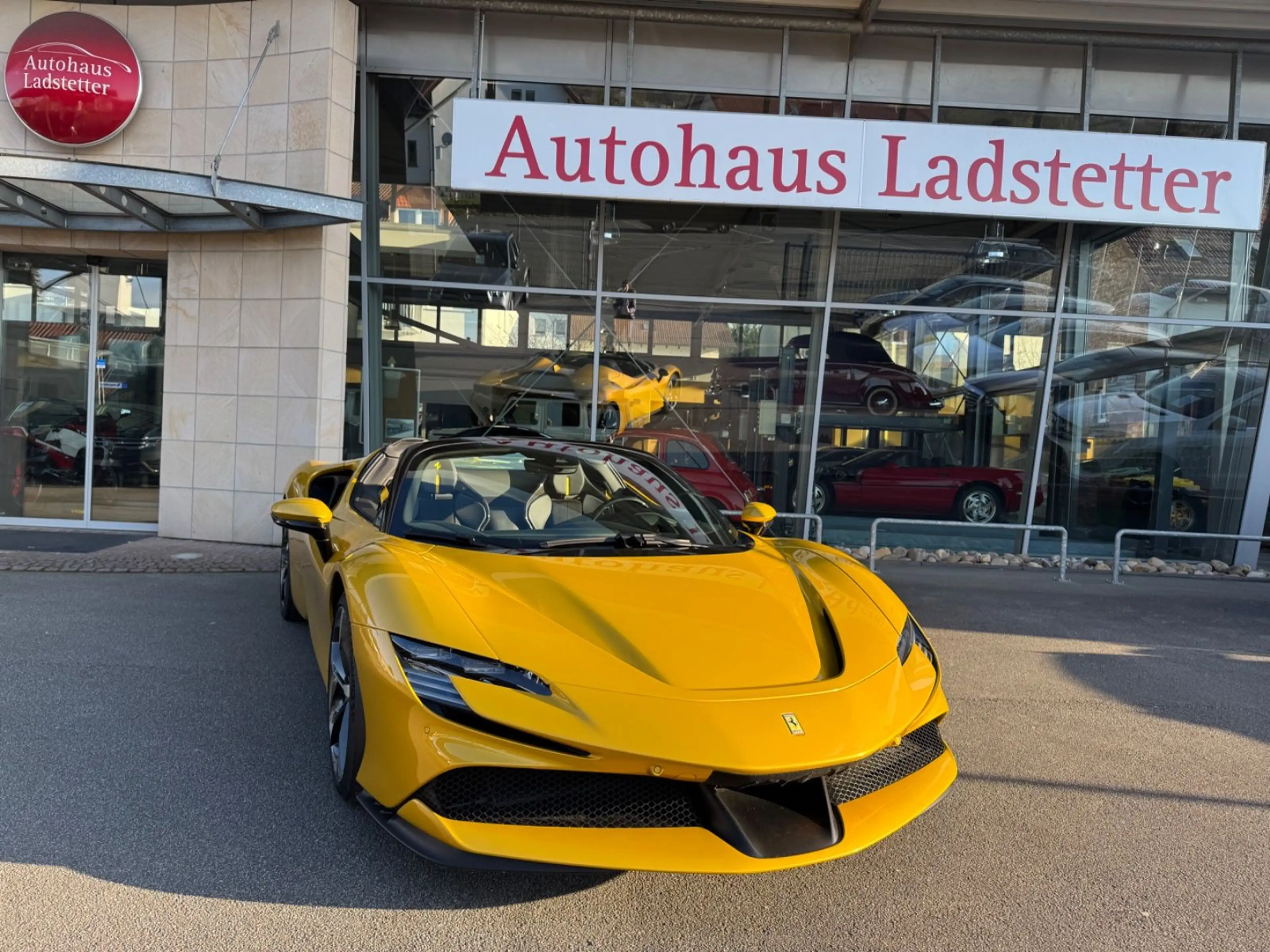 Ferrari SF90 Spider Lift*Carbon*Racing Sitze*Kamera*LED — photo 2