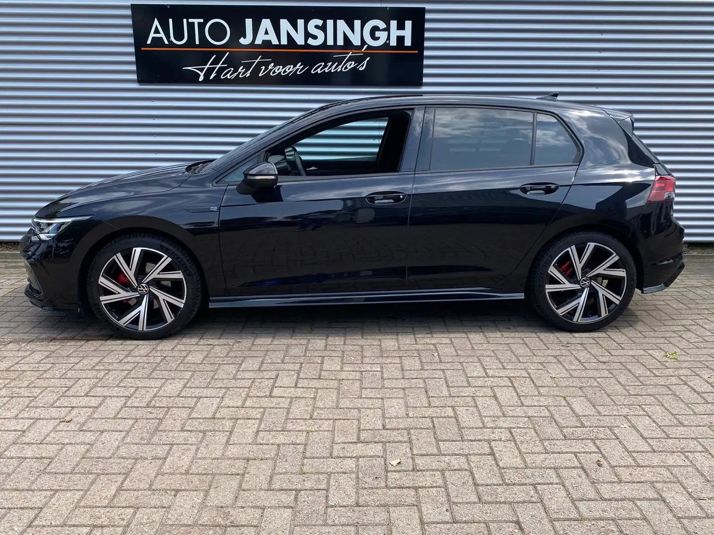 Volkswagen Golf 1.5 TSI R-Line | Clima | Cruise control | Camera | Zwart - 2