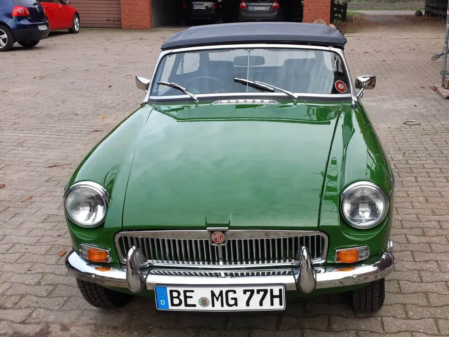 MG MGB Oldtimer Cabrio Vert - 1