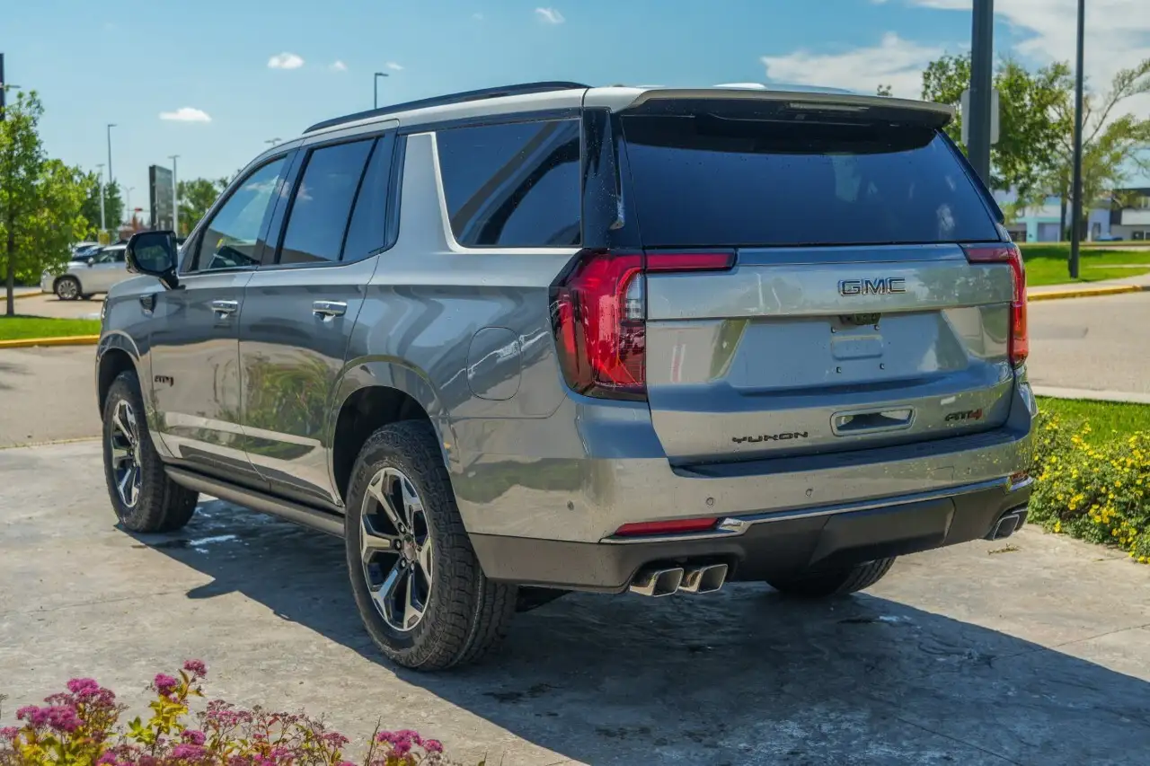 GMC Yukon photo GMC Yukon