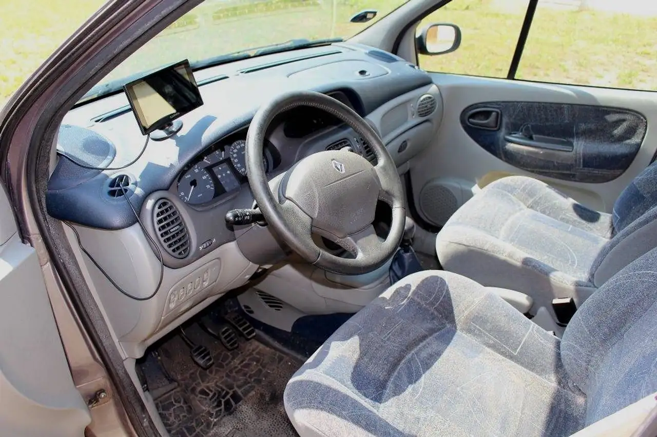 Renault Megane 1.6 RXE, foto 9