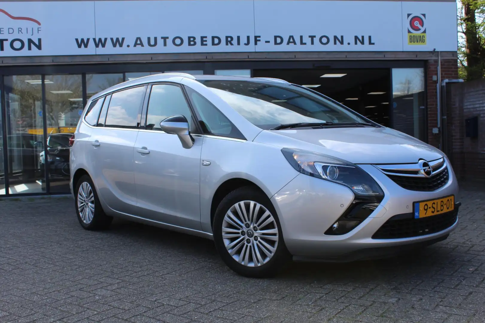 Opel Zafira Tourer 1.4 Design Edition VOL AUTOMAAT / NAVIGATIE / AIRC Grijs - 2