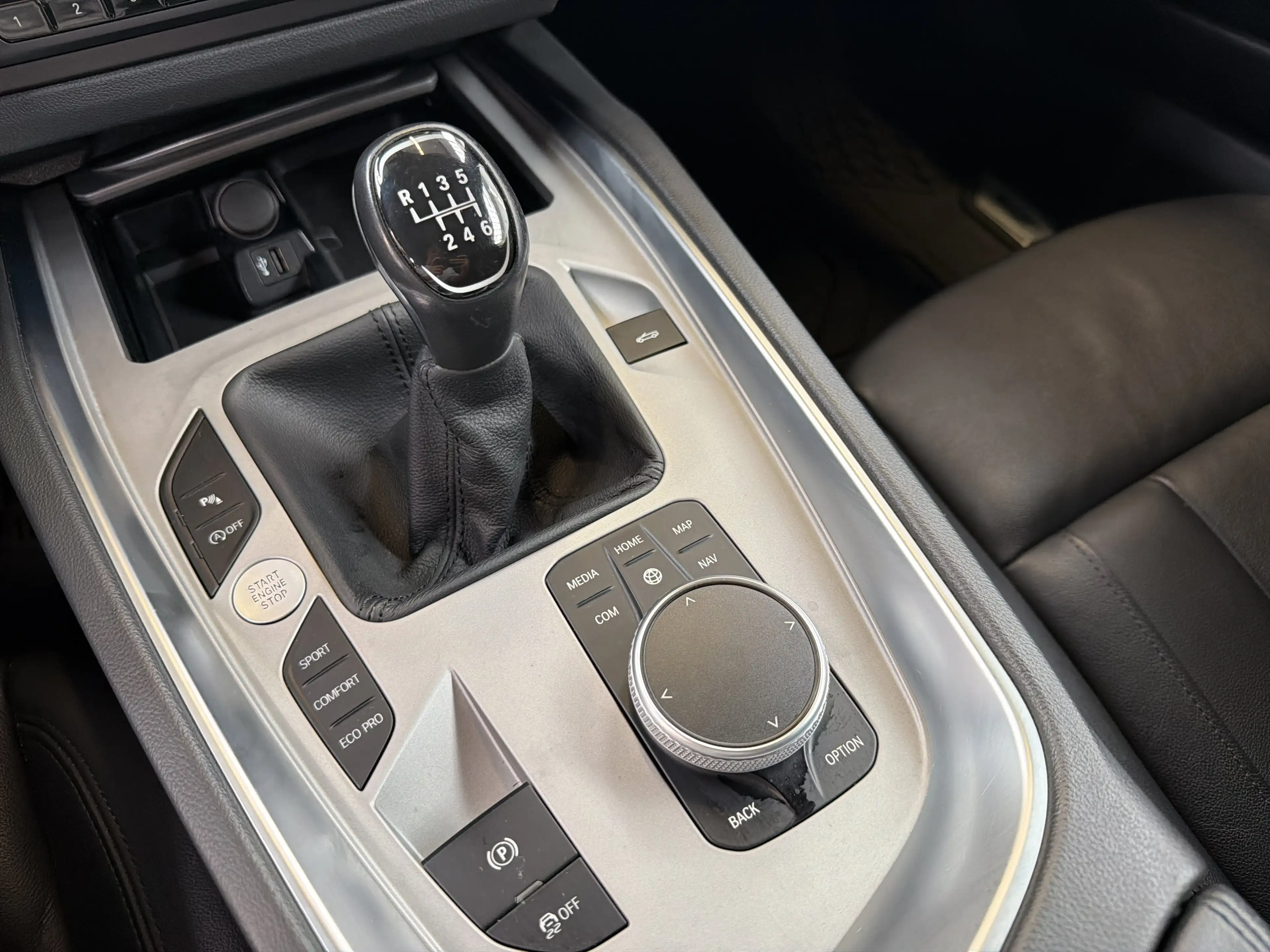BMW Z4 sDrive20i Adv.|HiFi|18"|PDC|LiveCockpit-Prof. — photo 12