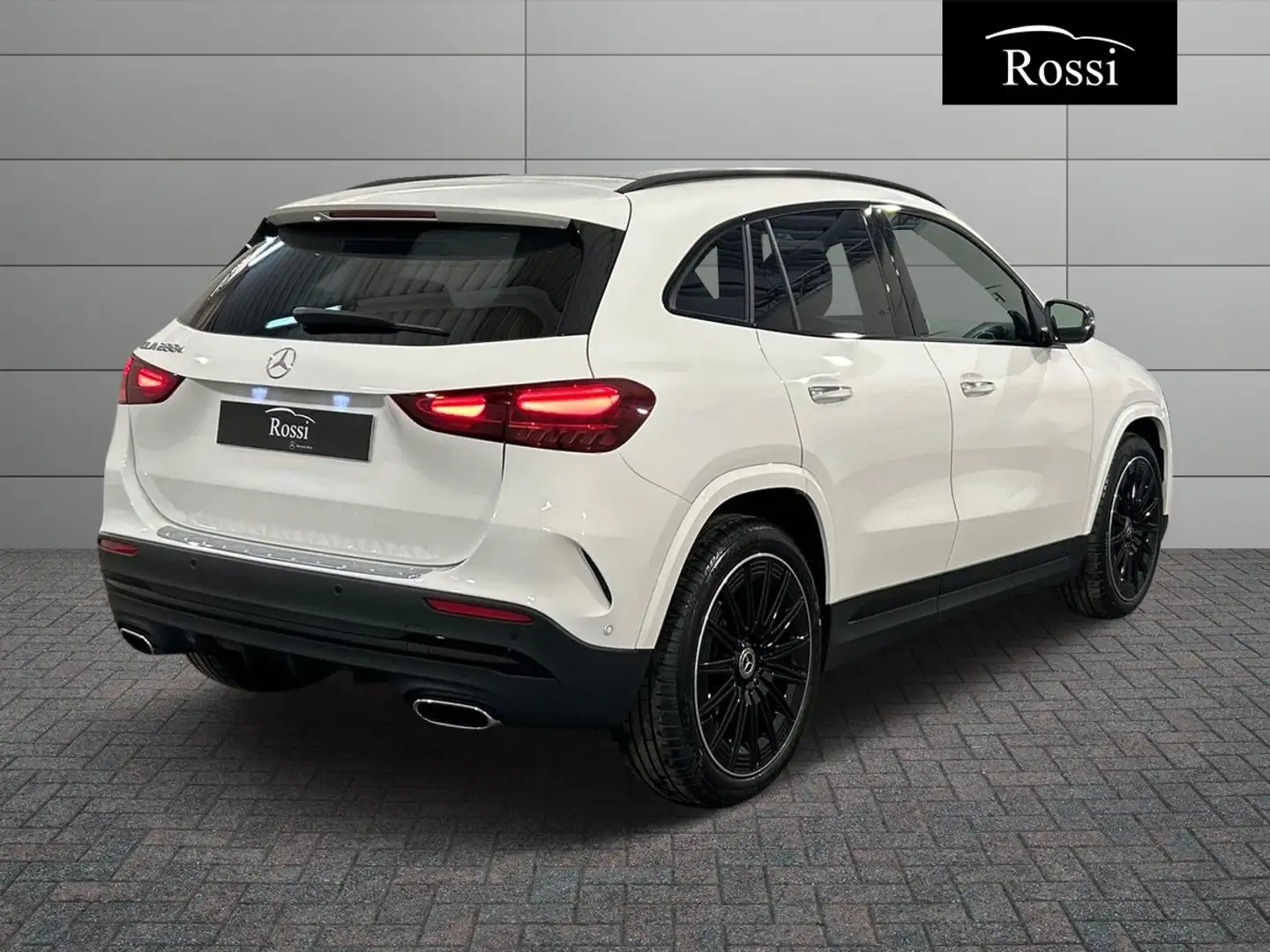 Mercedes-Benz GLA 200 d Automatic Bílá - 2