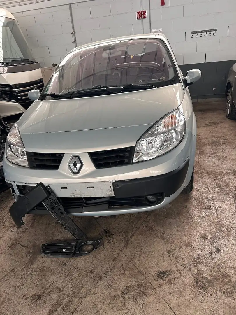 Renault Scenic 1.6 16V Luxe Dynamique nur bis Montag verfügbar. - 1