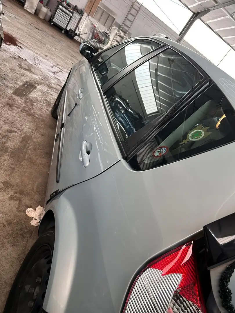 Renault Scenic 1.6 16V Luxe Dynamique nur bis Montag verfügbar. - 2