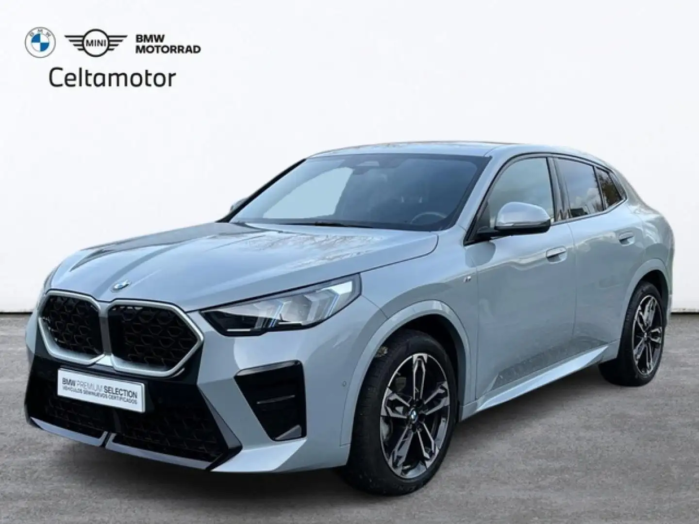 BMW X2 sDrive 18dA Grau - 1