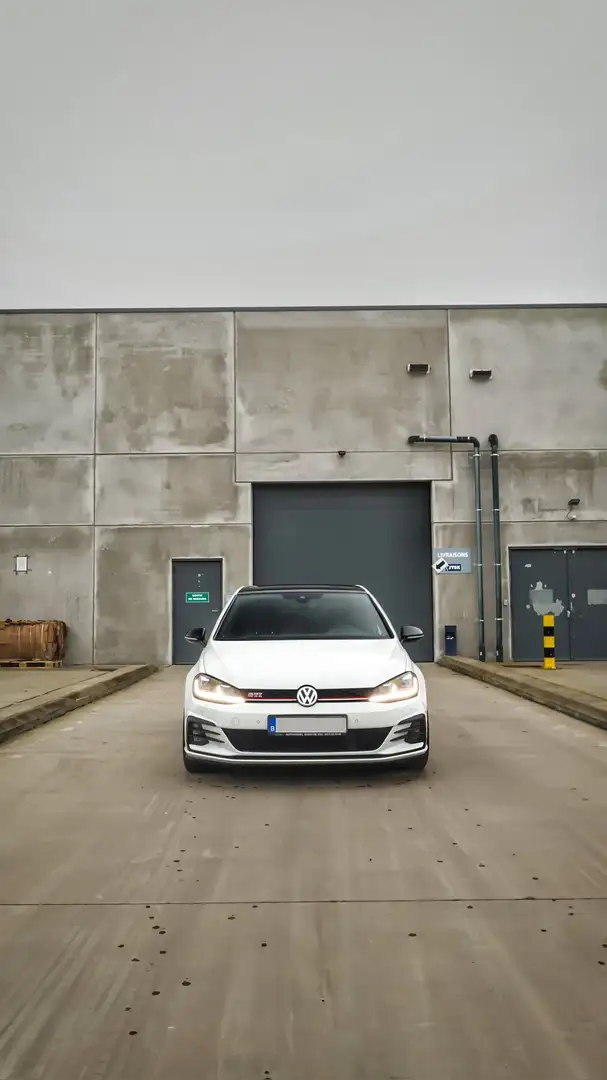 Volkswagen Golf GTI 2.0 TSI OPF DSG - 1