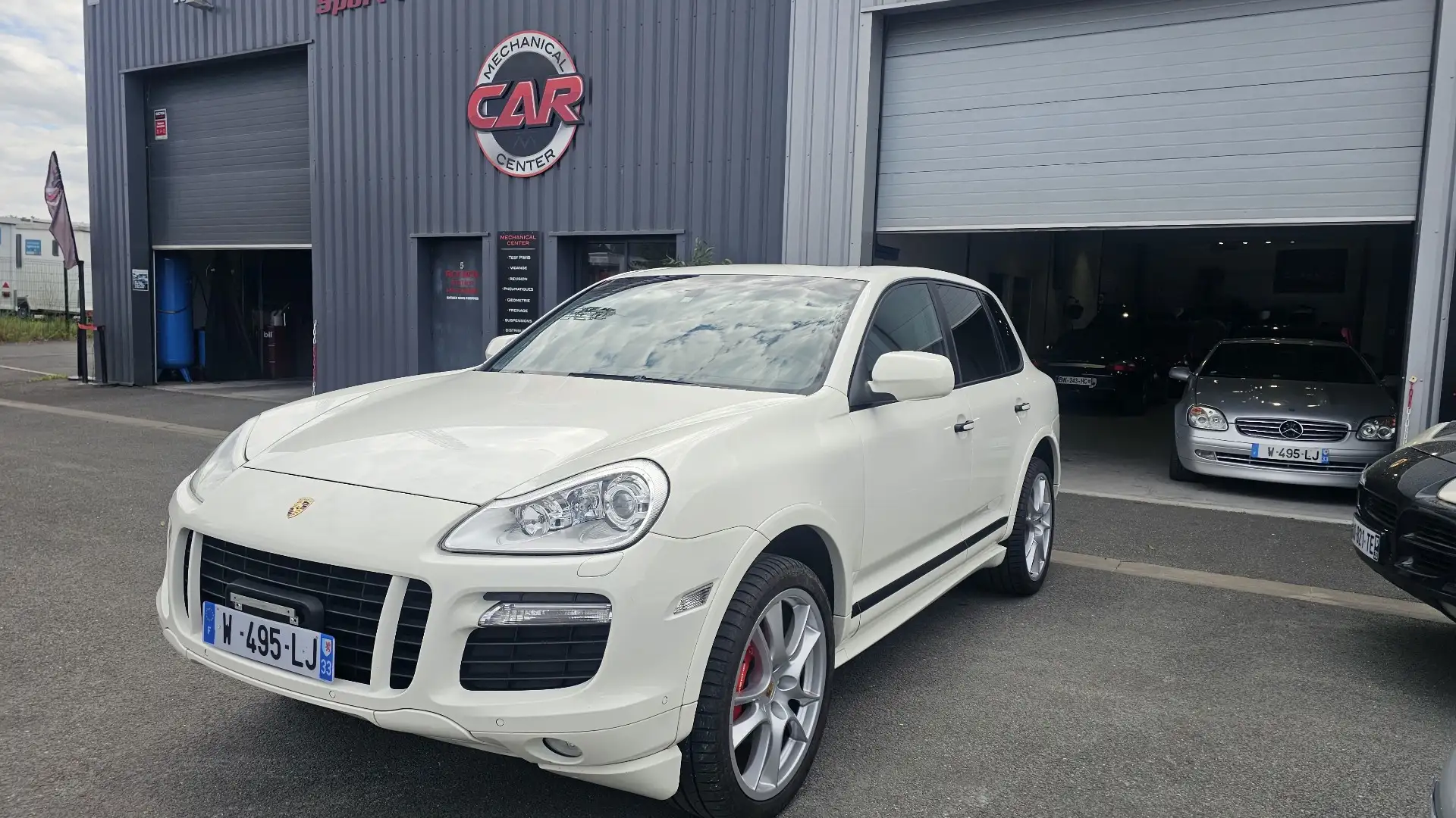Porsche Cayenne 4.8 V8 GTS Tiptronic S A - 2