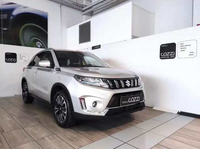 Suzuki Vitara (2015) - Vitara 1.4 Hybrid Top