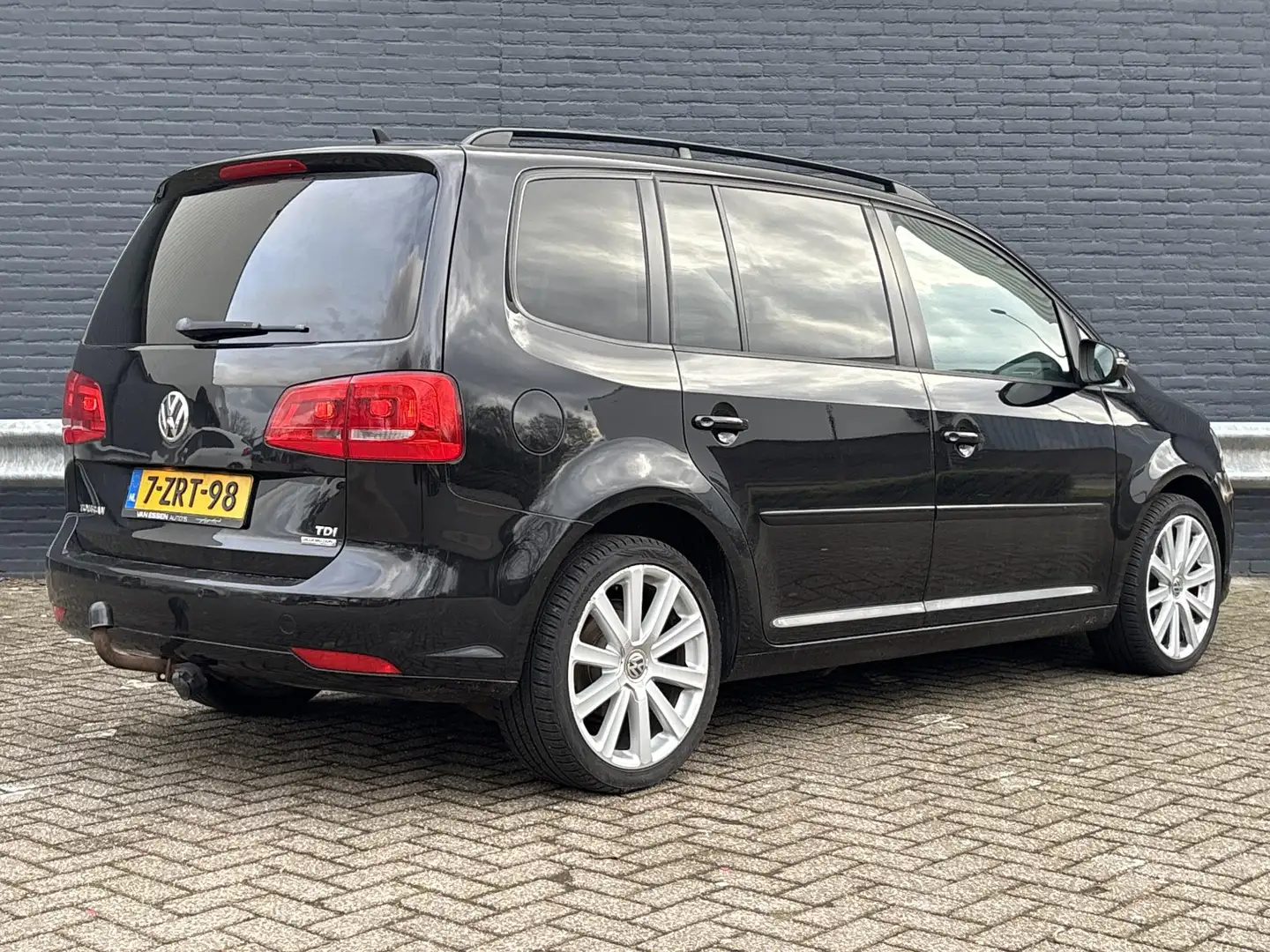 Volkswagen Touran 1.6 TDI Comfortline BlueMotion | Cruise | Climate Schwarz - 2