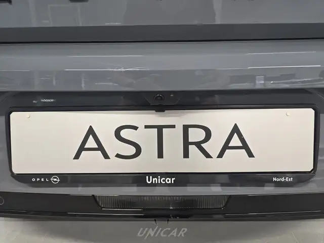 Opel Astra view 13