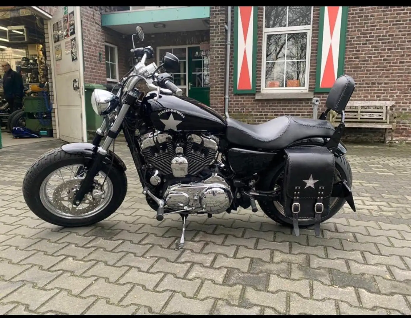Harley-Davidson 1200 Custom XL1200C Sportster Custom Noir - 2