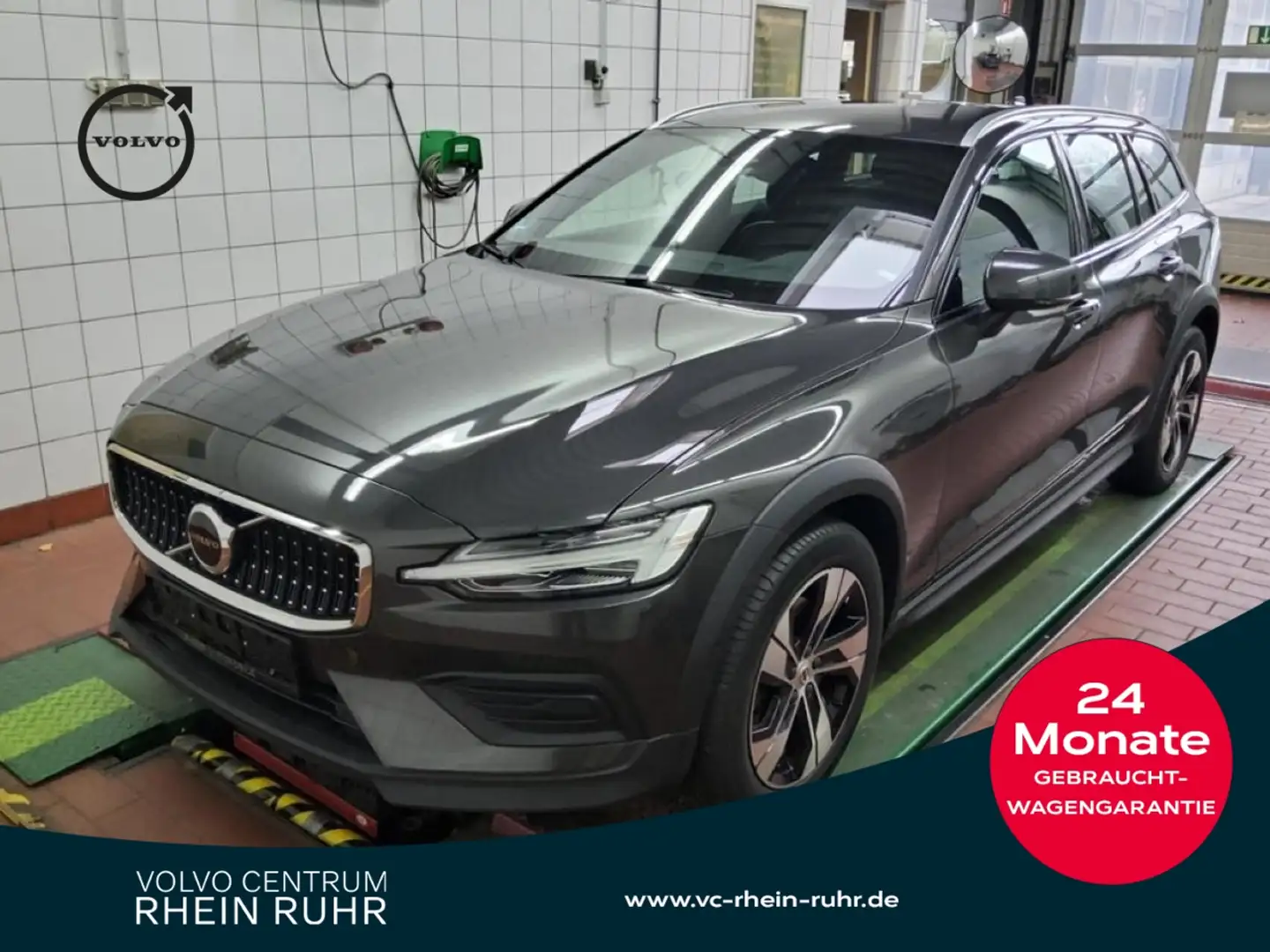 Volvo V60 Cross Country B4 AWD Plus+WINTERPAK+RFK+ Grau - 1