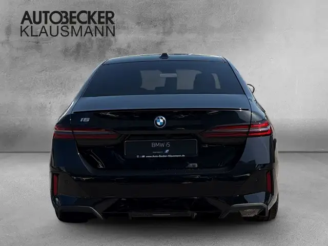 BMW I5 view 6