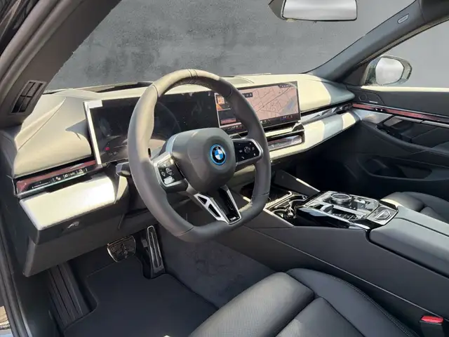 BMW I5 view 9