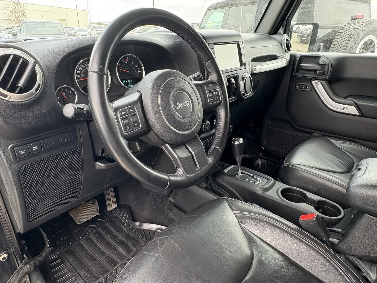 Jeep Wrangler снимка Jeep Wrangler