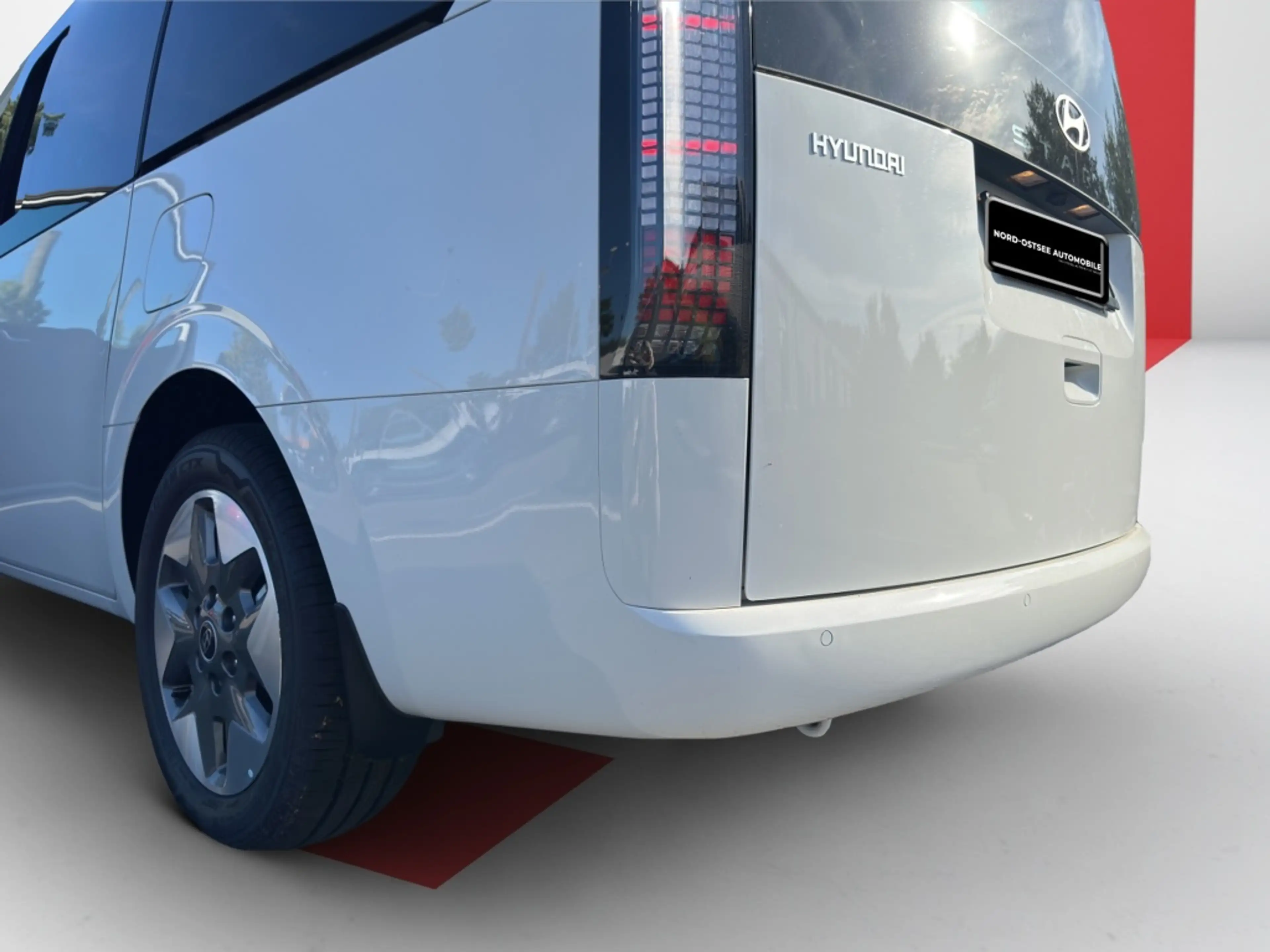 Hyundai STARIA HEV 9-Sitzer Prime Park-Paket — photo 12