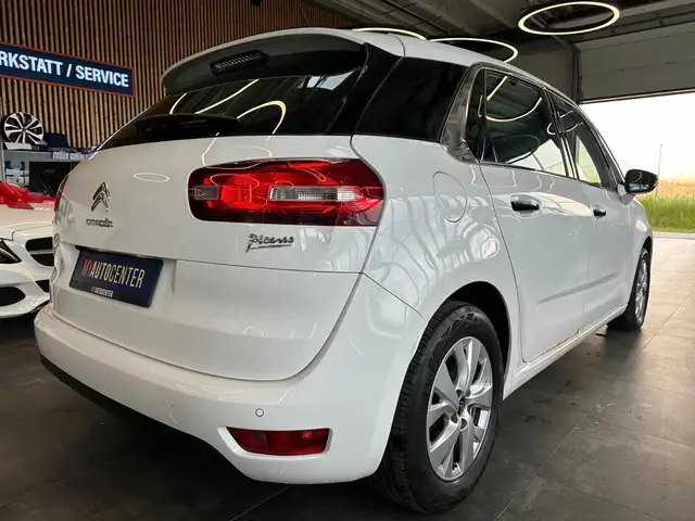 Citroen C4 Picasso view 2