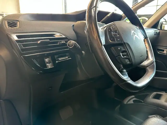 Citroen C4 Picasso view 9