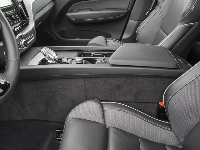 Volvo XC60 view 15
