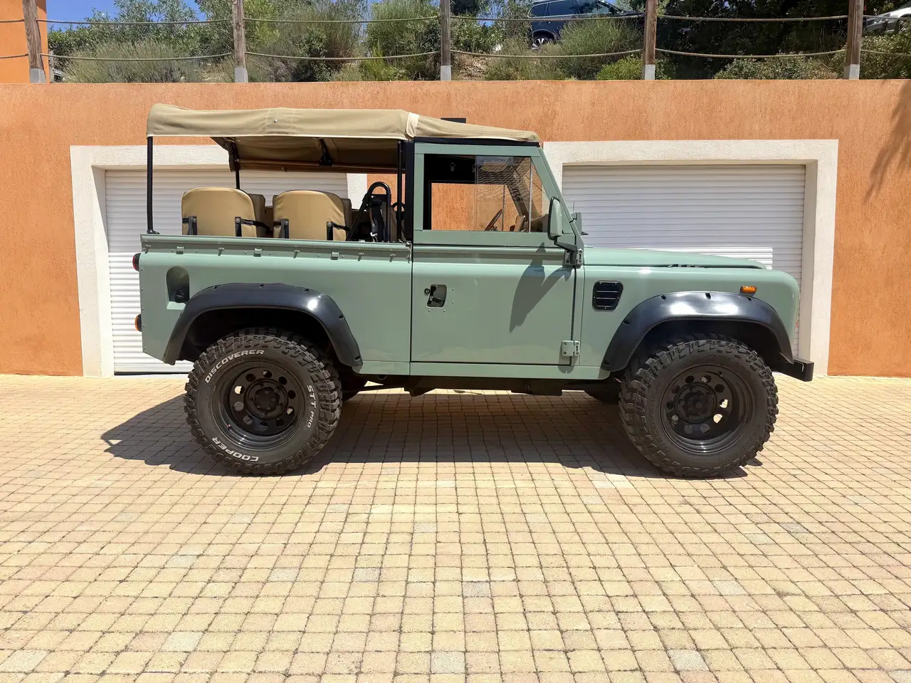 Land Rover Defender D90 ragtop, foto 4