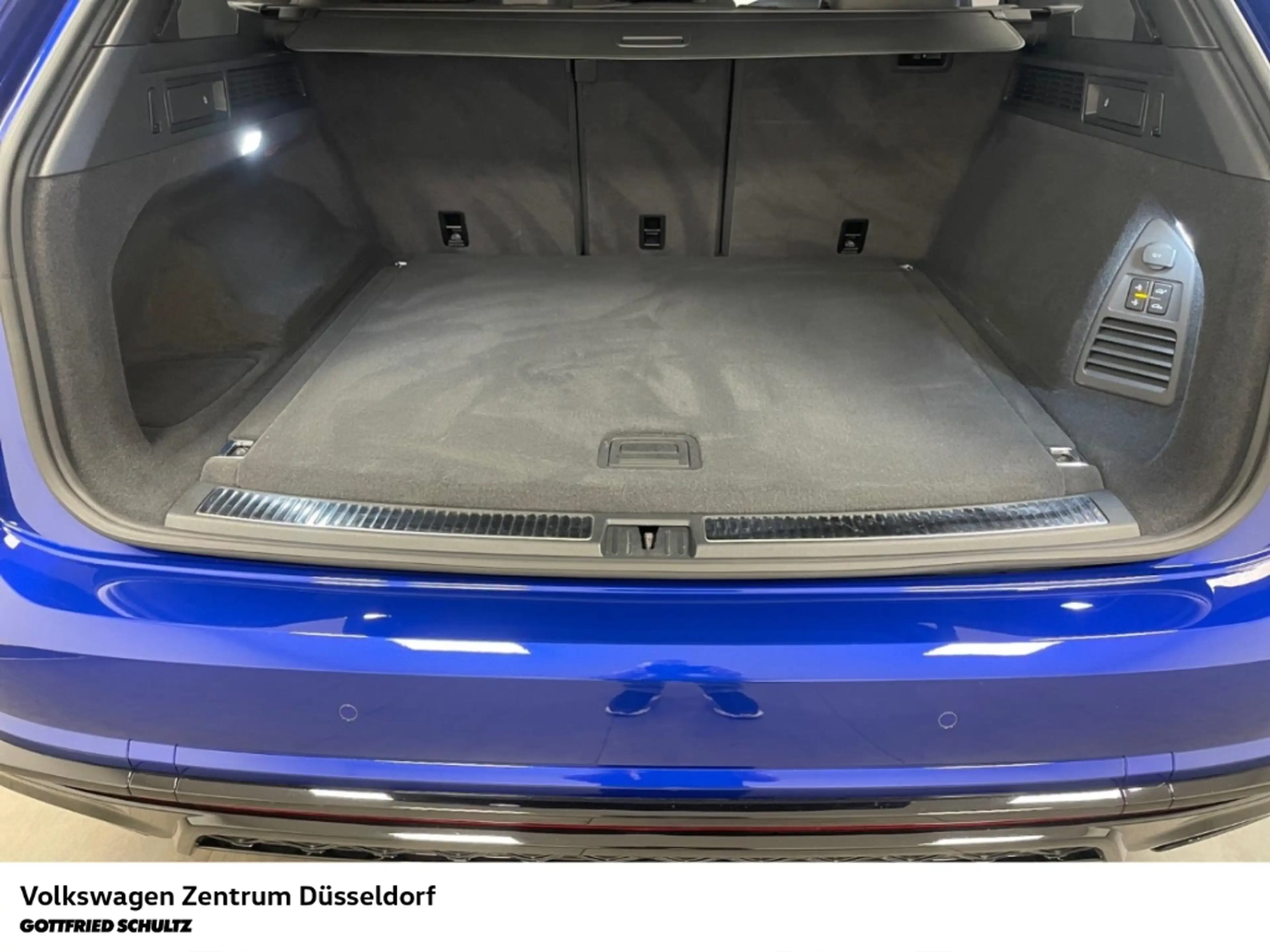 Volkswagen Touareg R 3.0 l eHybrid 4Motion Sitzheiz Head-Up AHK LED — photo 8