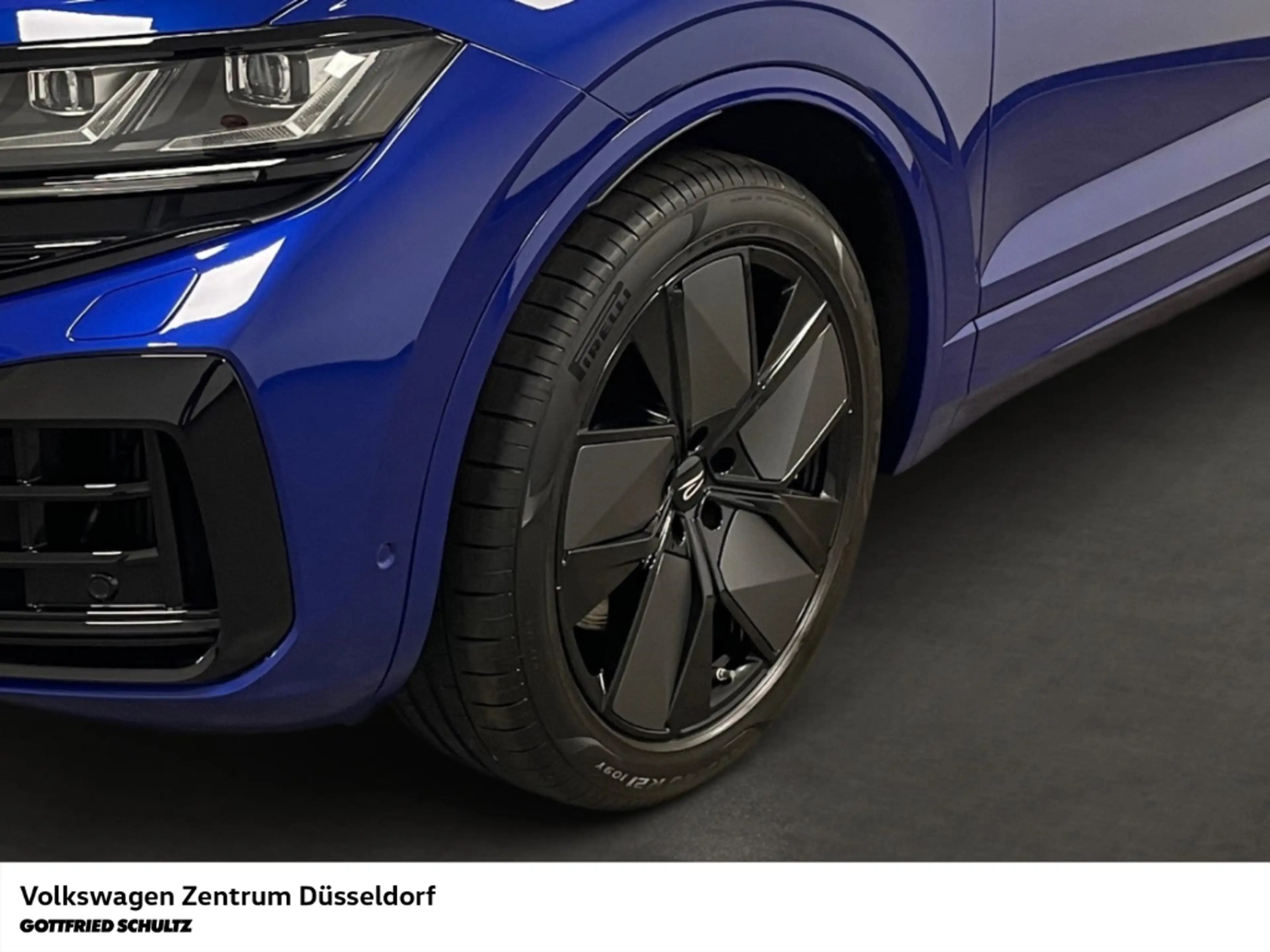 Volkswagen Touareg R 3.0 l eHybrid 4Motion Sitzheiz Head-Up AHK LED — photo 9