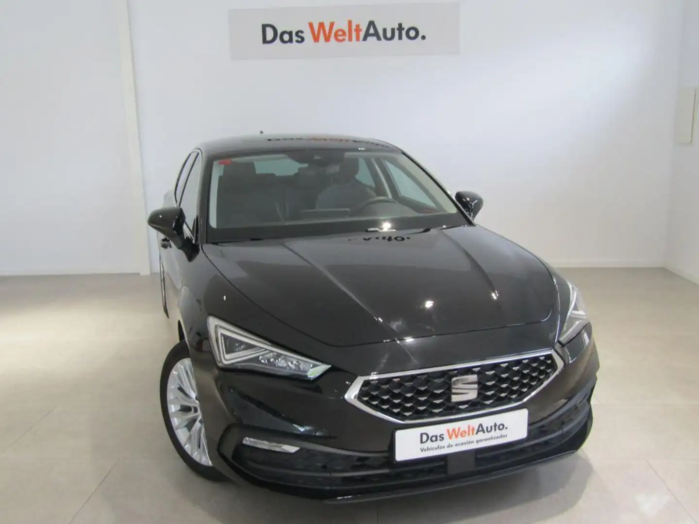 SEAT Leon 1.5 eTSI DSG-7 S&S Style Special Edition 150 Noir - 1