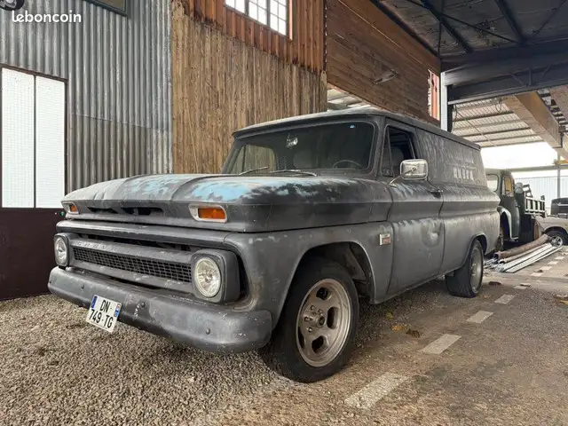 Chevrolet 13990ht v8 fourgon 1965 tva récupérable