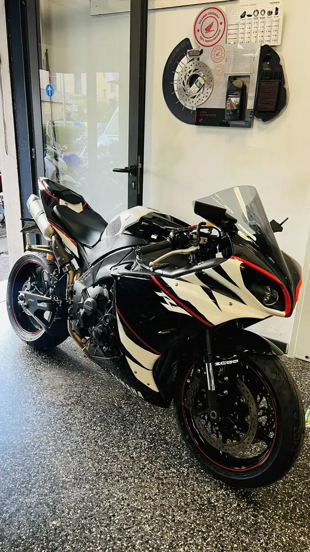 Yamaha YZF-R1 DOPPIE CARENE SCARICO PEDANE CAMBIO EL. 12 MESI G Nero - 1