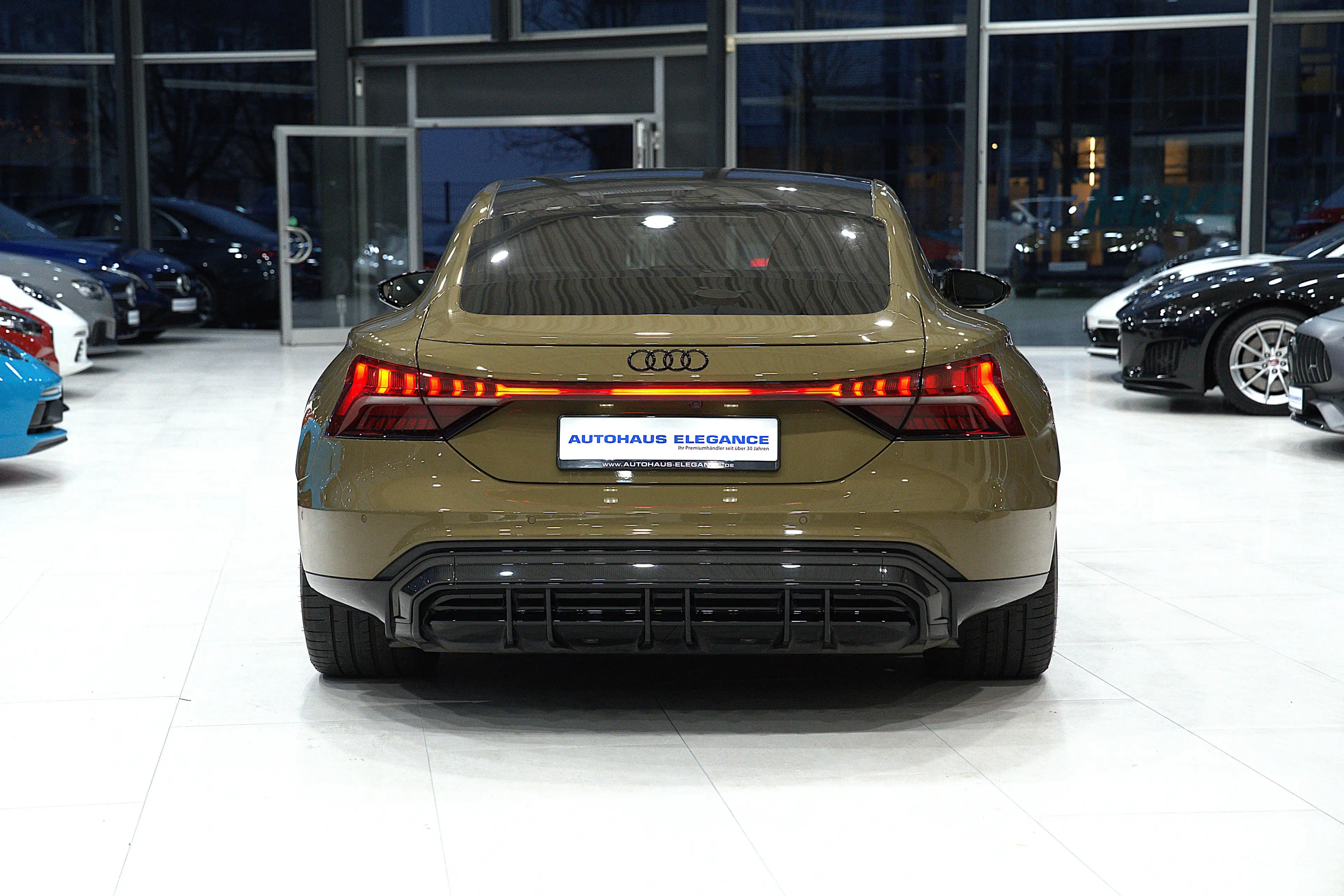 Audi e-tron GT basis quattro*CARBON*MATRIX*HEAD-UP*B&O* — photo 10