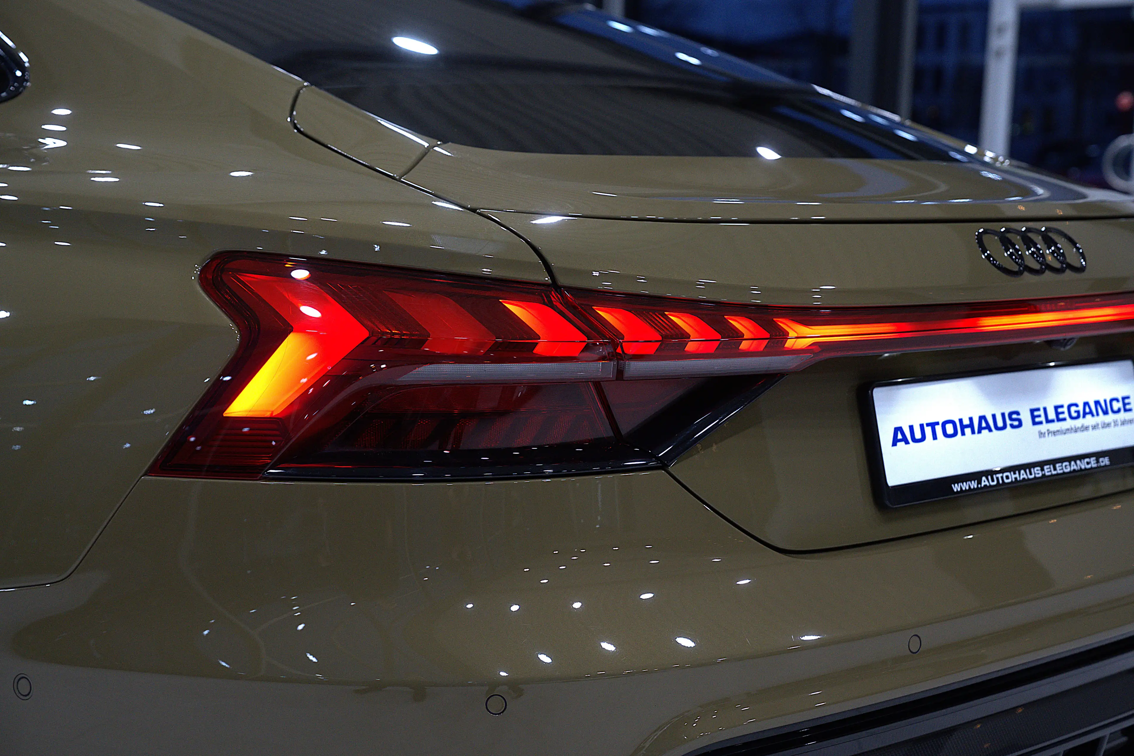 Audi e-tron GT basis quattro*CARBON*MATRIX*HEAD-UP*B&O* — photo 12