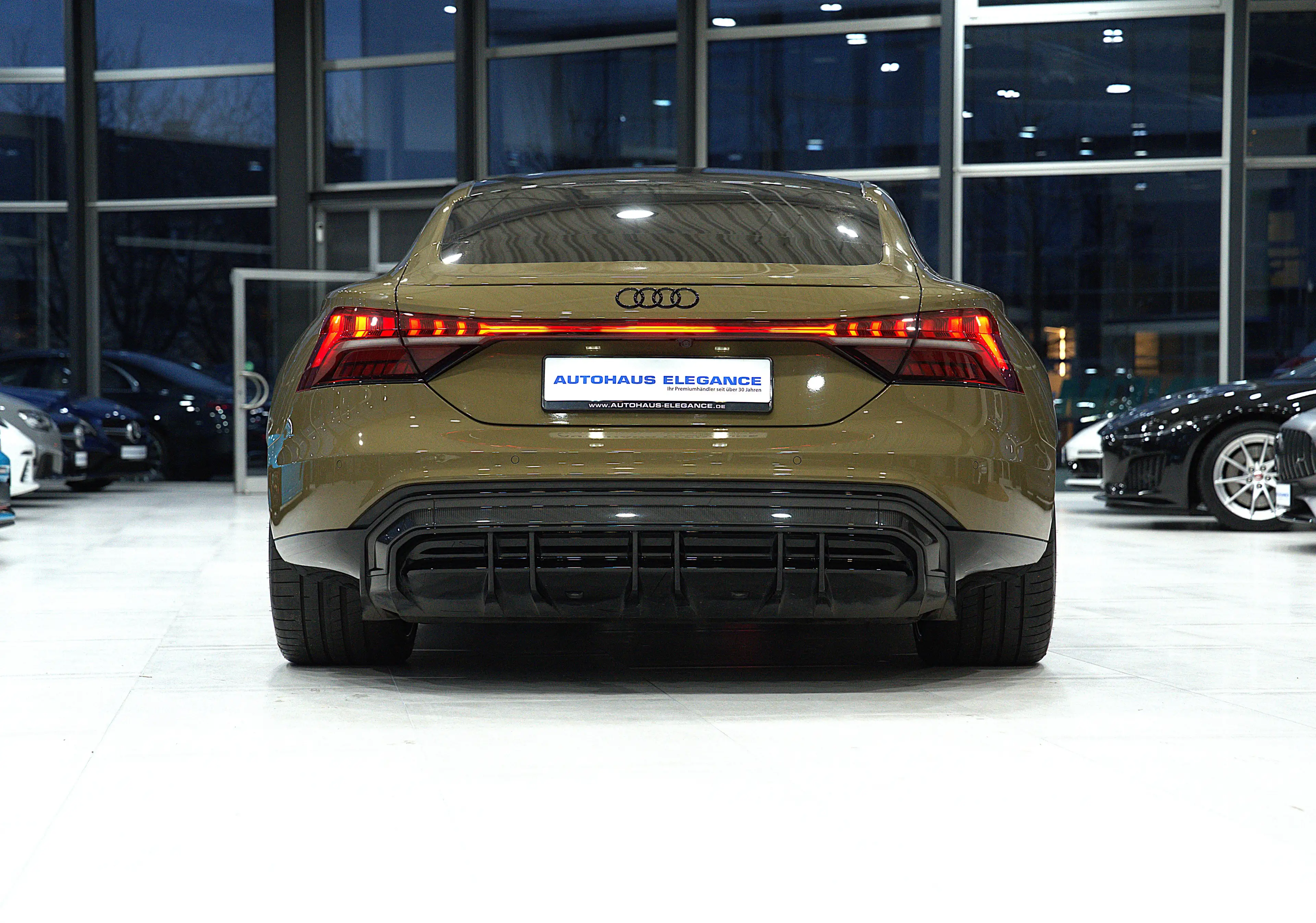 Audi e-tron GT basis quattro*CARBON*MATRIX*HEAD-UP*B&O* — photo 6