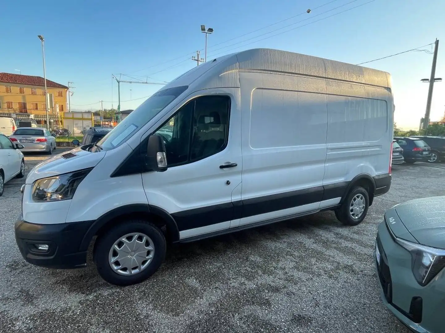 Ford Transit 350 tr.post.2.0 tdci 170cv trend L3H2 E6.2 Blanc - 1