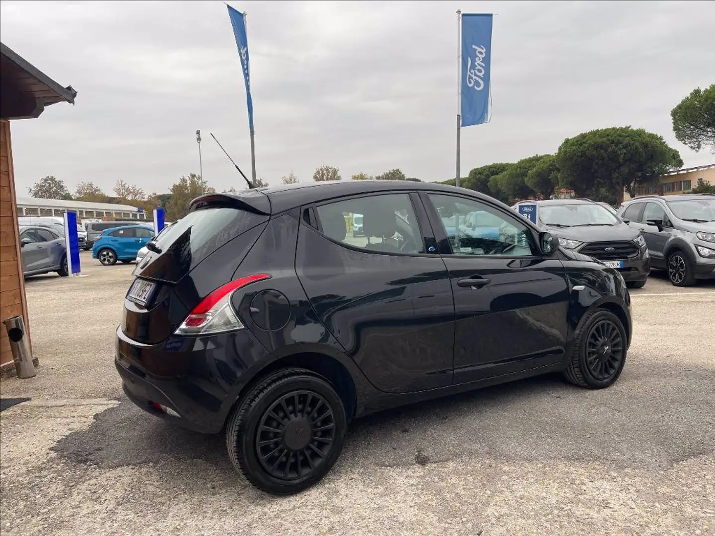 Lancia Ypsilon 1.2 Elefantino Blu ecochic Gpl 69cv my19 Nero - 2