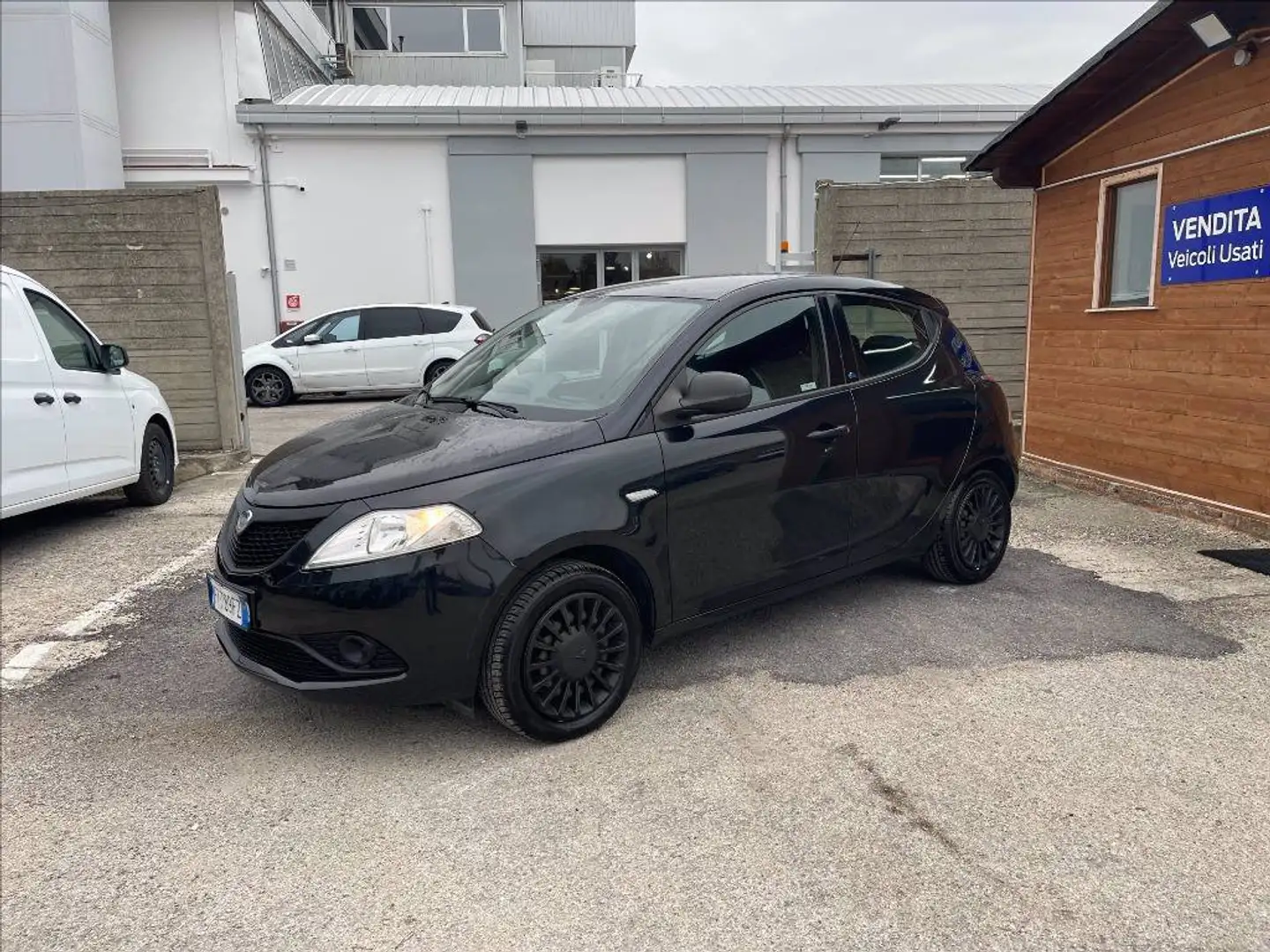 Lancia Ypsilon 1.2 Elefantino Blu ecochic Gpl 69cv my19 Nero - 1